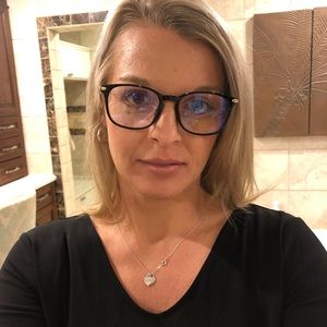 Meet your Posher, Roberta